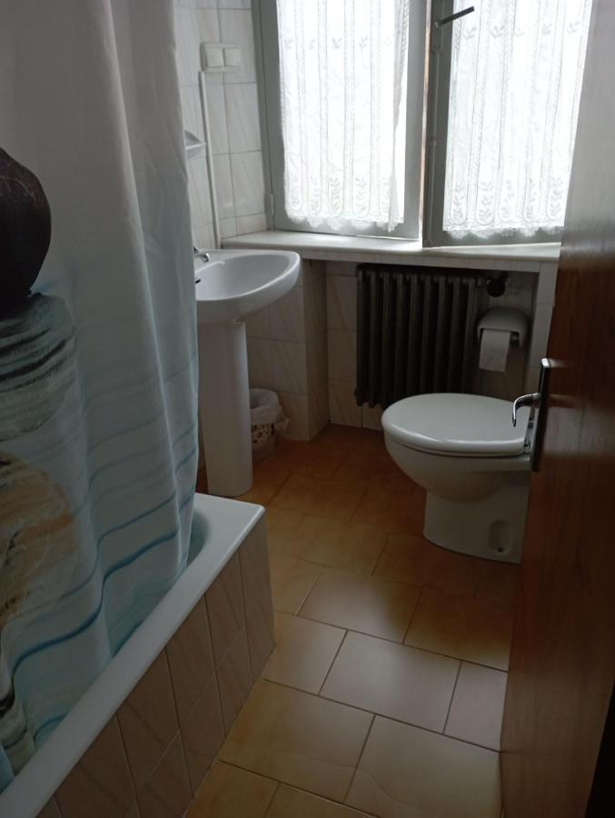 Room In Lodge - Double And Single Room - Pension Oria 1 ลัวร์กา ภายนอก รูปภาพ